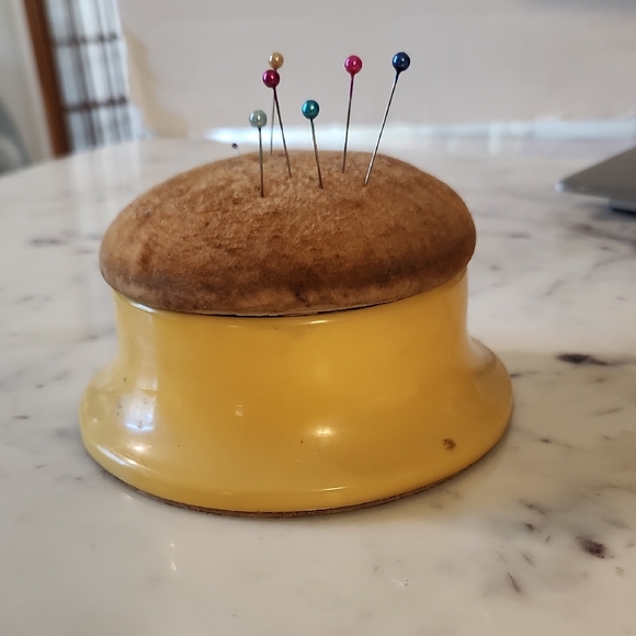 Antique Pin Cushion - Picture 1 of 8